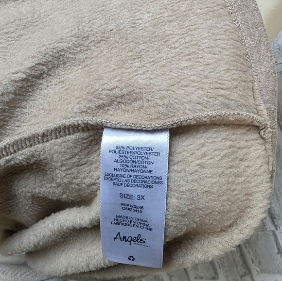 Angels Forever Young Graphic Sweatshirt 3X Beige, Eco-Friendly - Picture 8 of 12